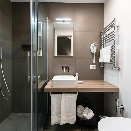 Gasthuis Lungotevere Ripa 4*