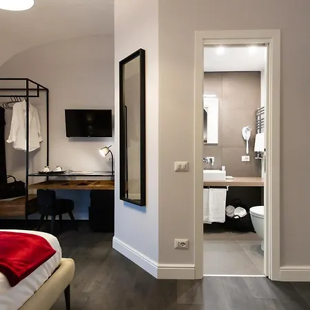 Gasthuis Lungotevere Ripa 4*