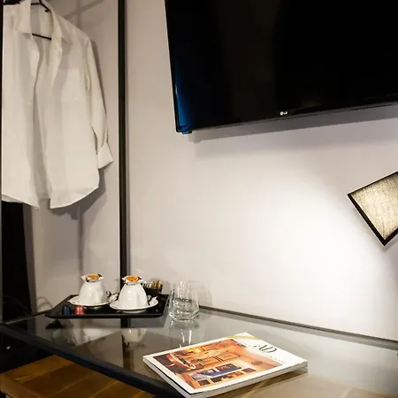 Lungotevere Ripa 4* Rome