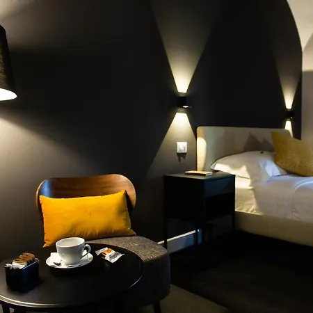 Lungotevere Ripa Gasthuis Rome