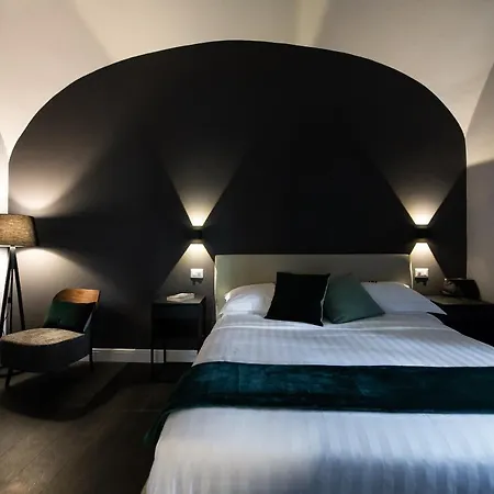 Pensión Lungotevere Ripa 4*