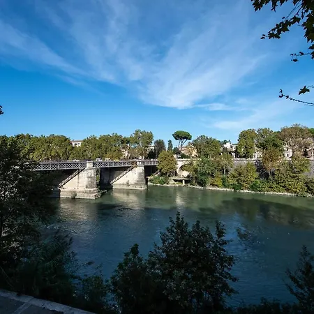 Pensión Lungotevere Ripa 4*